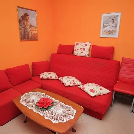 Apartment By The Sea - 14907 *