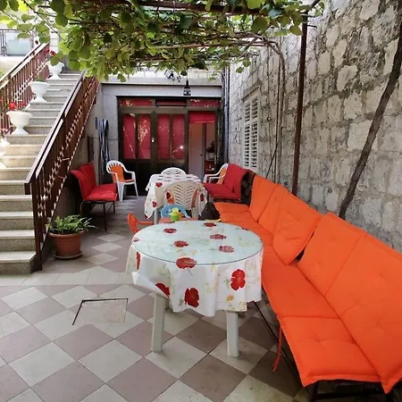 By The Sea - 14907 * Трогир